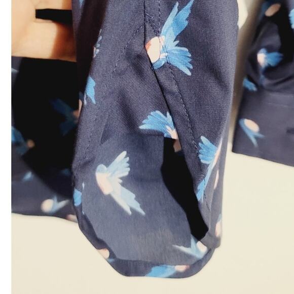 Duluth Trading Co Wrinklefighter Button Up Shirt Bird Print XS NEW - Picture 9 of 10